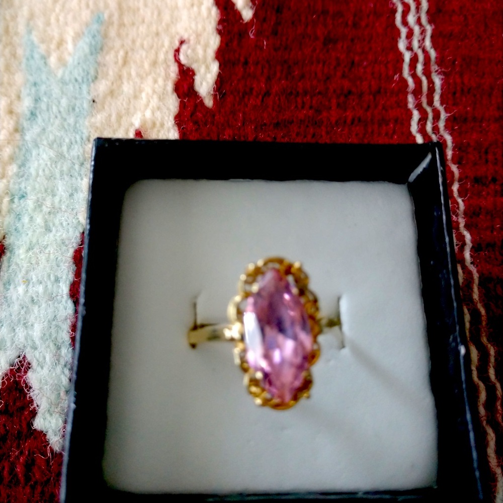 10k Pink Ice ring - size 7